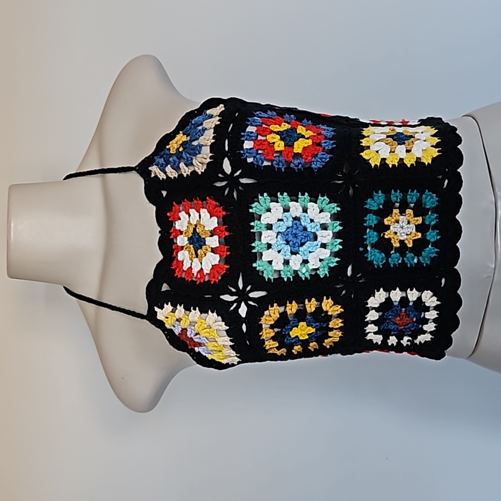 Era Vanity granny square crochet crop halter top - Picture 1 of 8